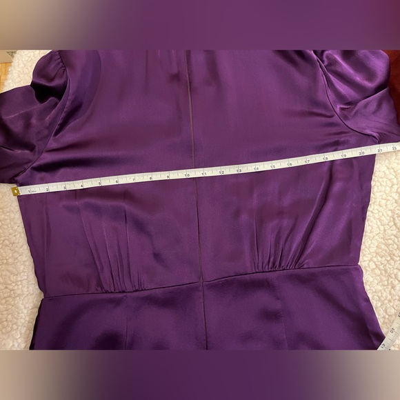 Kate Spade silk dress w/ draped neckline, long balloons sleeves. Midi. Purple 14 - Picture 12 of 16